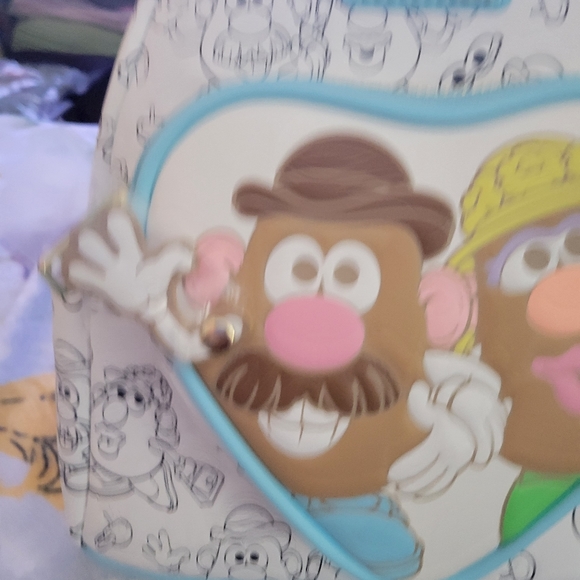 Loungefly Disney backpack - Picture 3 of 7